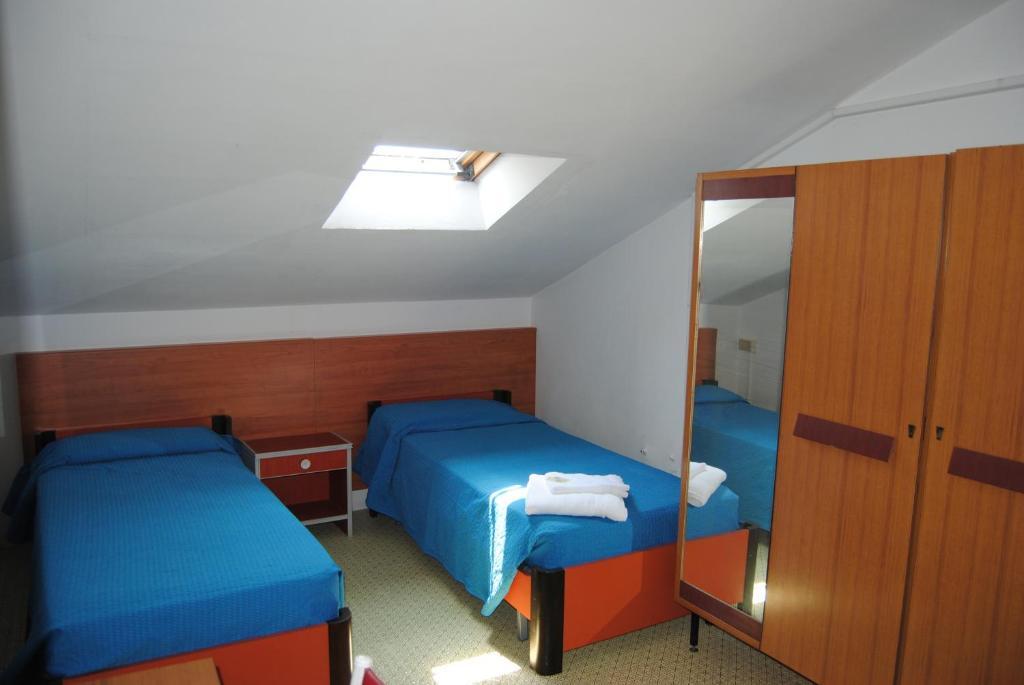 Hotel Trevi Cesenatico Cameră foto